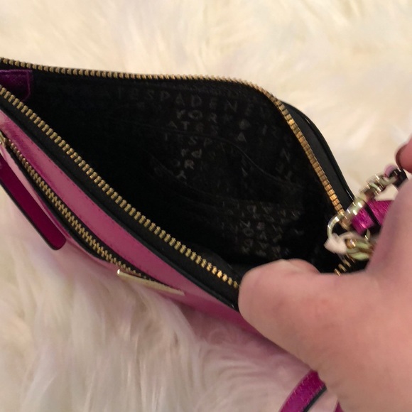 🎉HP 10/13🎉AUTHENTIC Kate Spade Tinie Wristlet - Picture 7 of 8